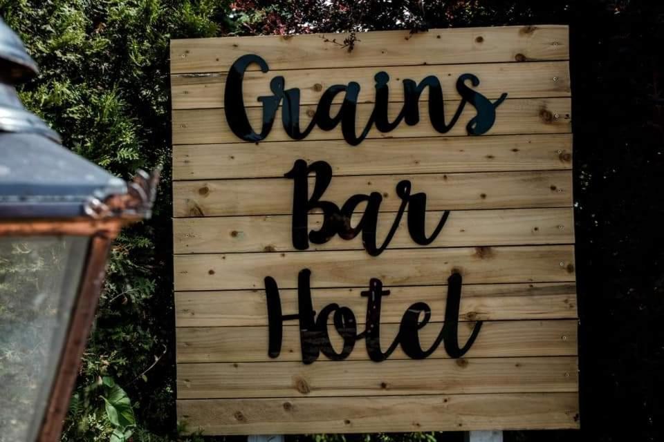אולדהאם Grains Bar Hotel מראה חיצוני תמונה